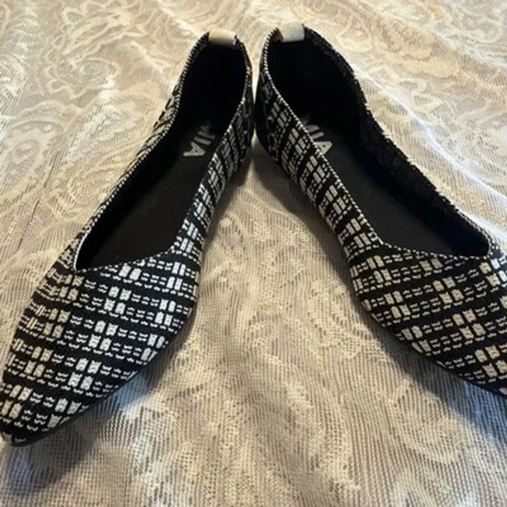 Mia Women's Lissy Ballet Knit Flats size 6 Whimsi Goth